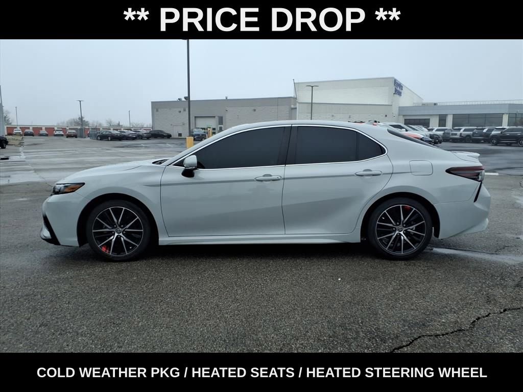 Used 2023 Toyota Camry SE w/ Cold Weather Package FWD image 5