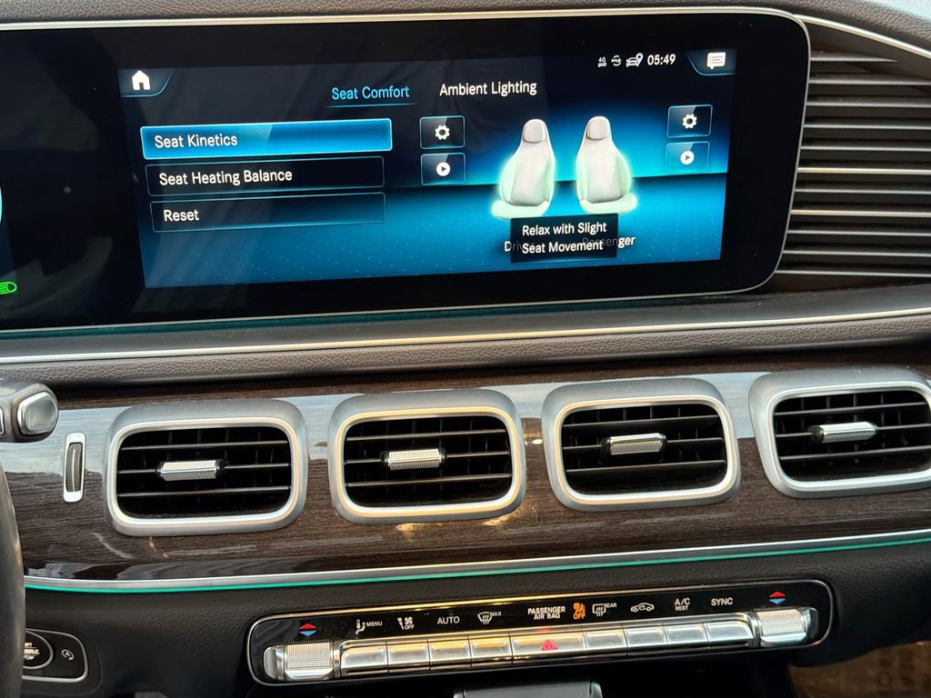 Used 2020 Mercedes-Benz GLE 350 w/ 3rd Row Seat Package image 34