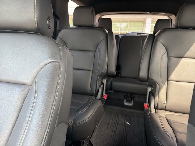 Used 2023 Chevrolet Traverse LT image 13
