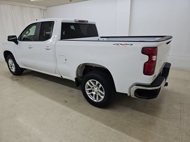 Used 2023 Chevrolet Silverado 1500 LT AWD/4WD image 14