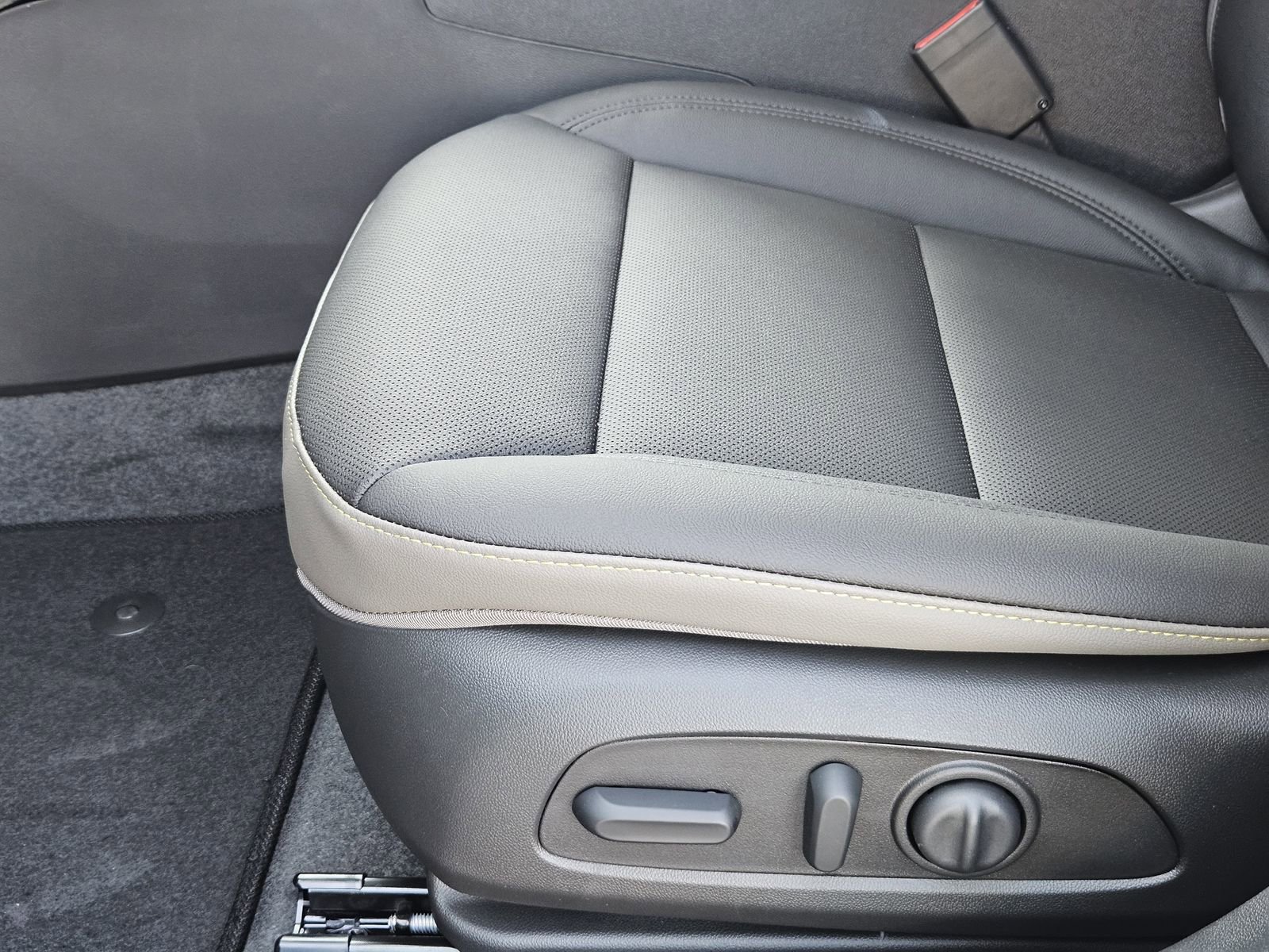 New 2026 Chevrolet Trax ACTIV image 25