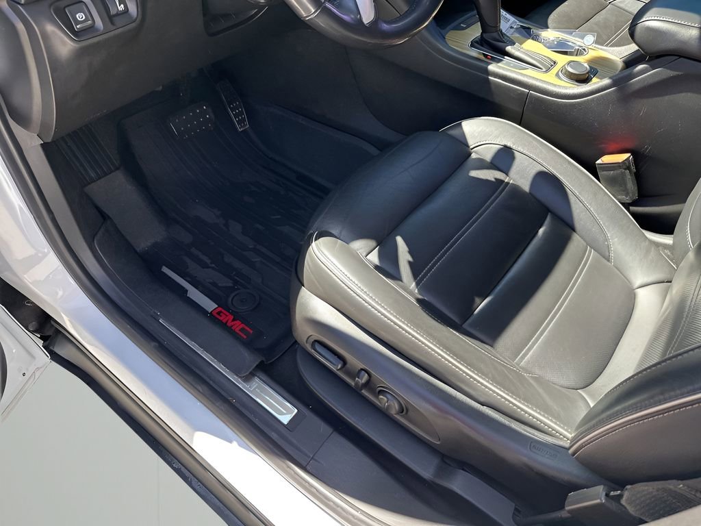 Used 2019 GMC Acadia Denali w/ LPO, Floor Liner Package image 28