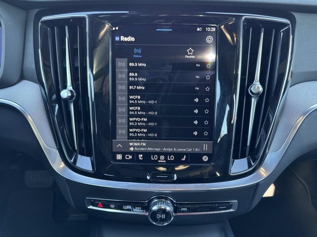 Used 2024 Volvo S60 B5 Plus image 28