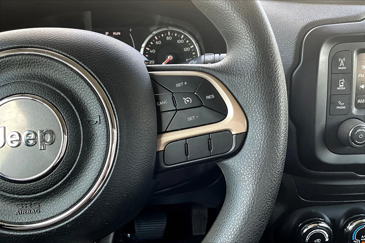 Used 2017 Jeep Renegade Sport w/ Power & Air Group FWD image 20