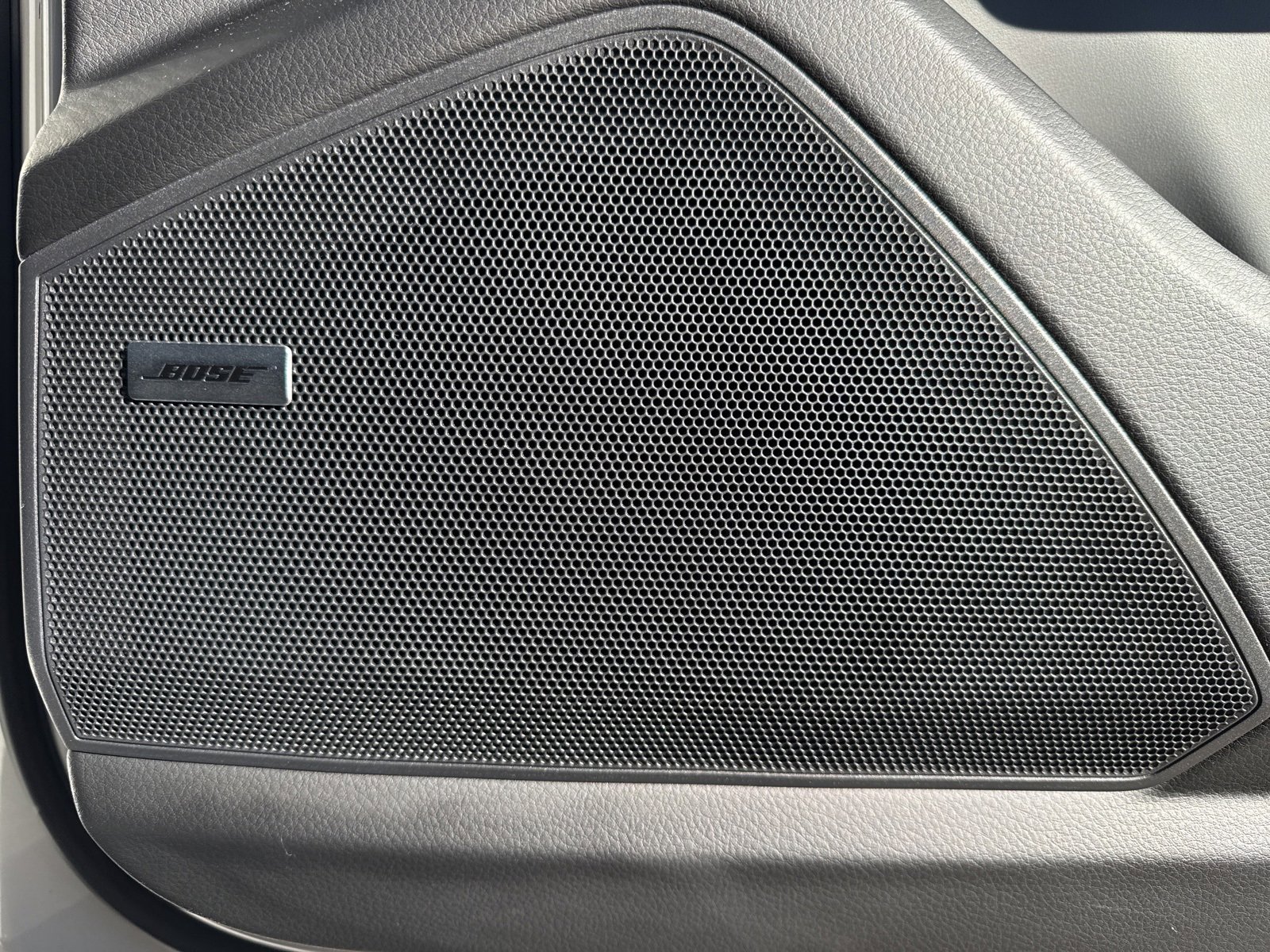 Used 2022 Porsche Cayenne Base image 14