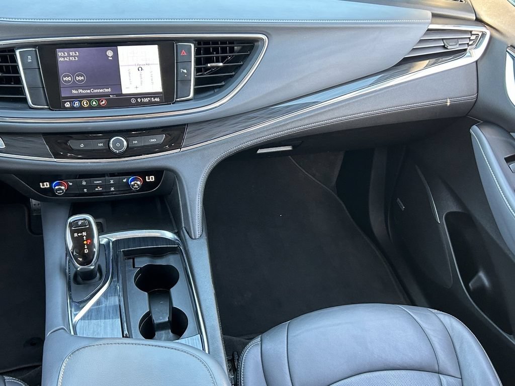 Used 2020 Buick Enclave Essence w/ Sport Touring Edition FWD image 17