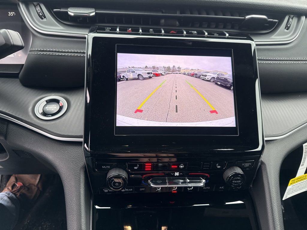 New 2026 Jeep Grand Cherokee Laredo image 13