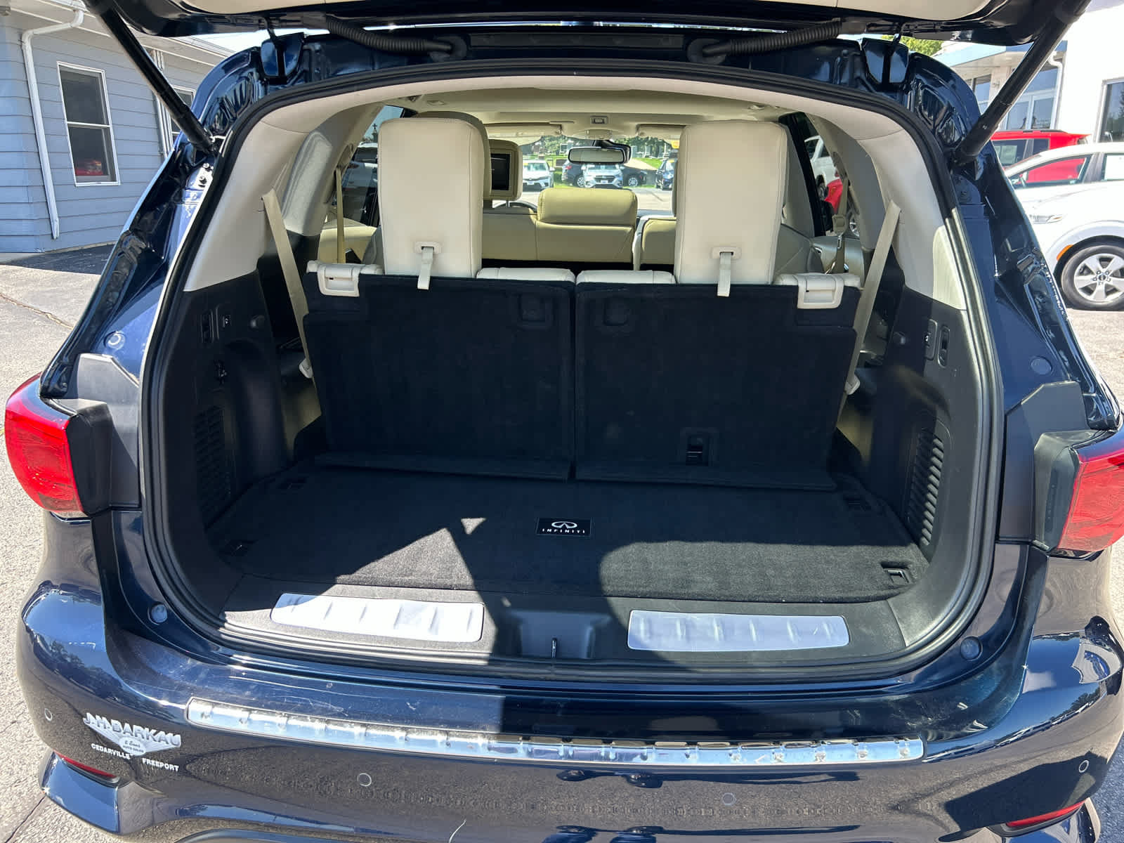 Used 2018 INFINITI QX60 Luxe w/ Deluxe Technology Package AWD/4WD image 30