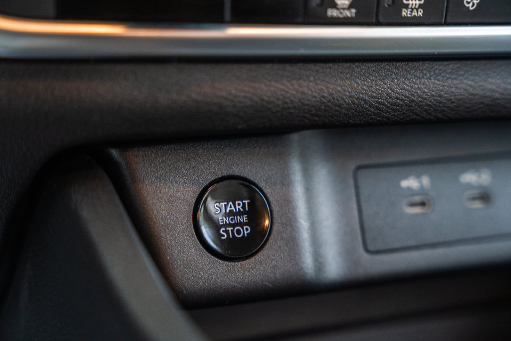 Used 2025 Nissan Rogue SV AWD/4WD image 29