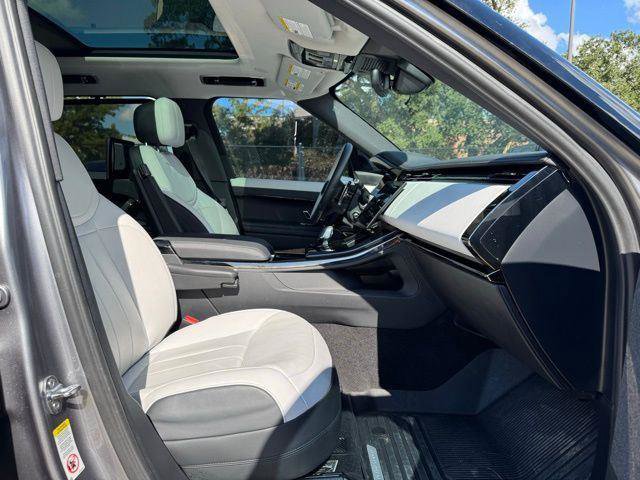 Used 2024 Land Rover Range Rover Sport Dynamic SE image 31