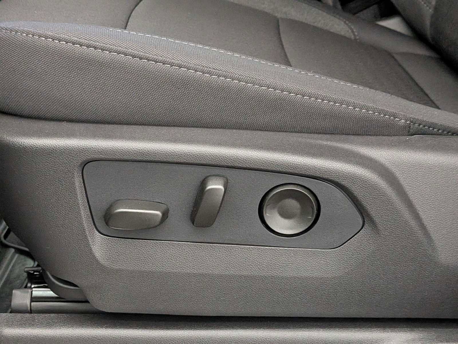 New 2026 Chevrolet Silverado 1500 LT w/ Safety Package image 21