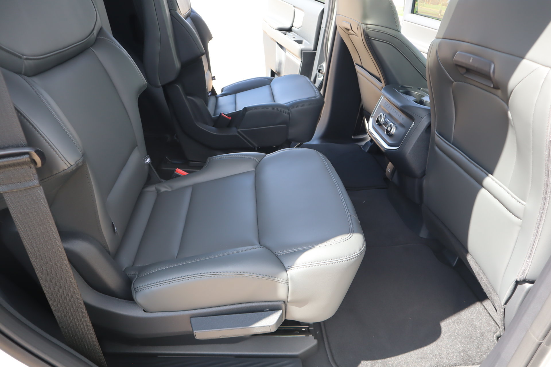 New 2027 Ford Expedition Active AWD/4WD image 16