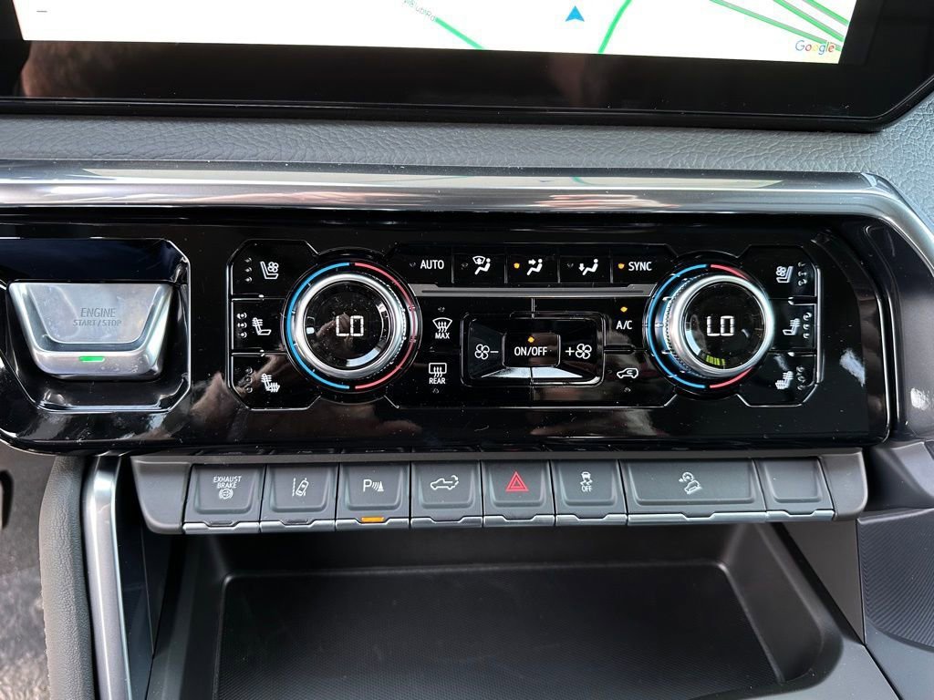 New 2026 GMC Sierra 3500 Denali w/ Denali Reserve Package AWD/4WD image 30
