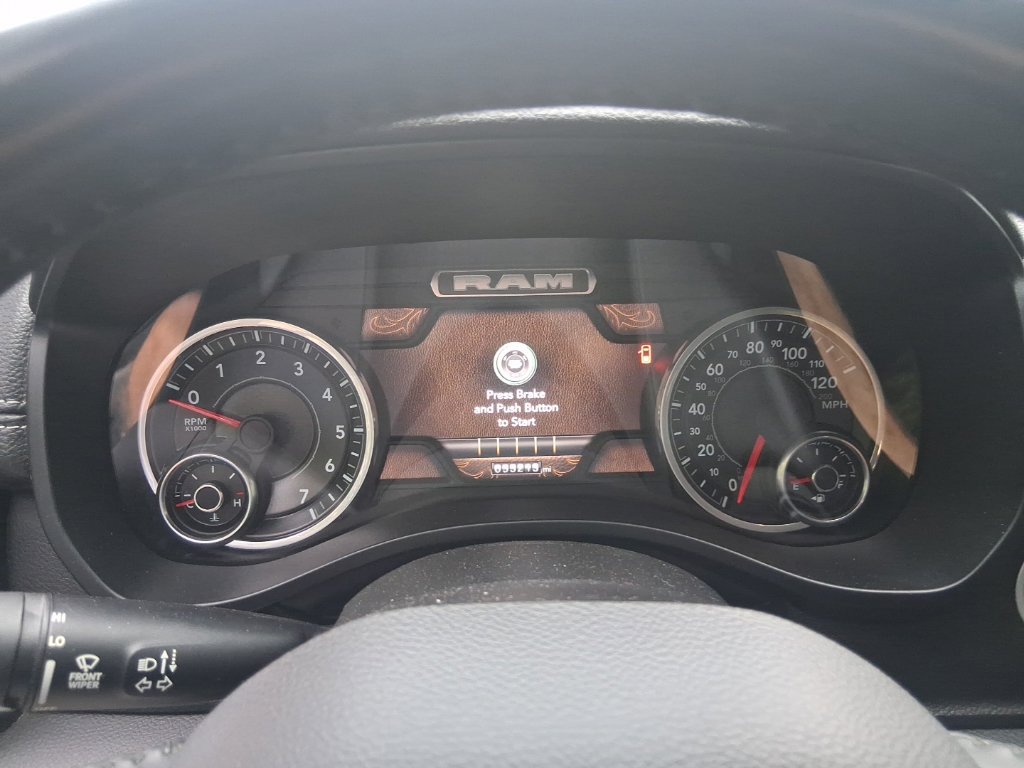 Used 2022 RAM 1500 Laramie AWD/4WD image 10