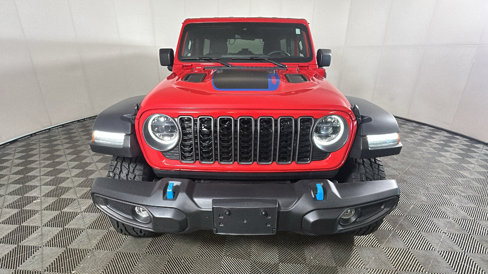 Used 2024 Jeep Wrangler Unlimited Rubicon 4xe AWD/4WD image 9