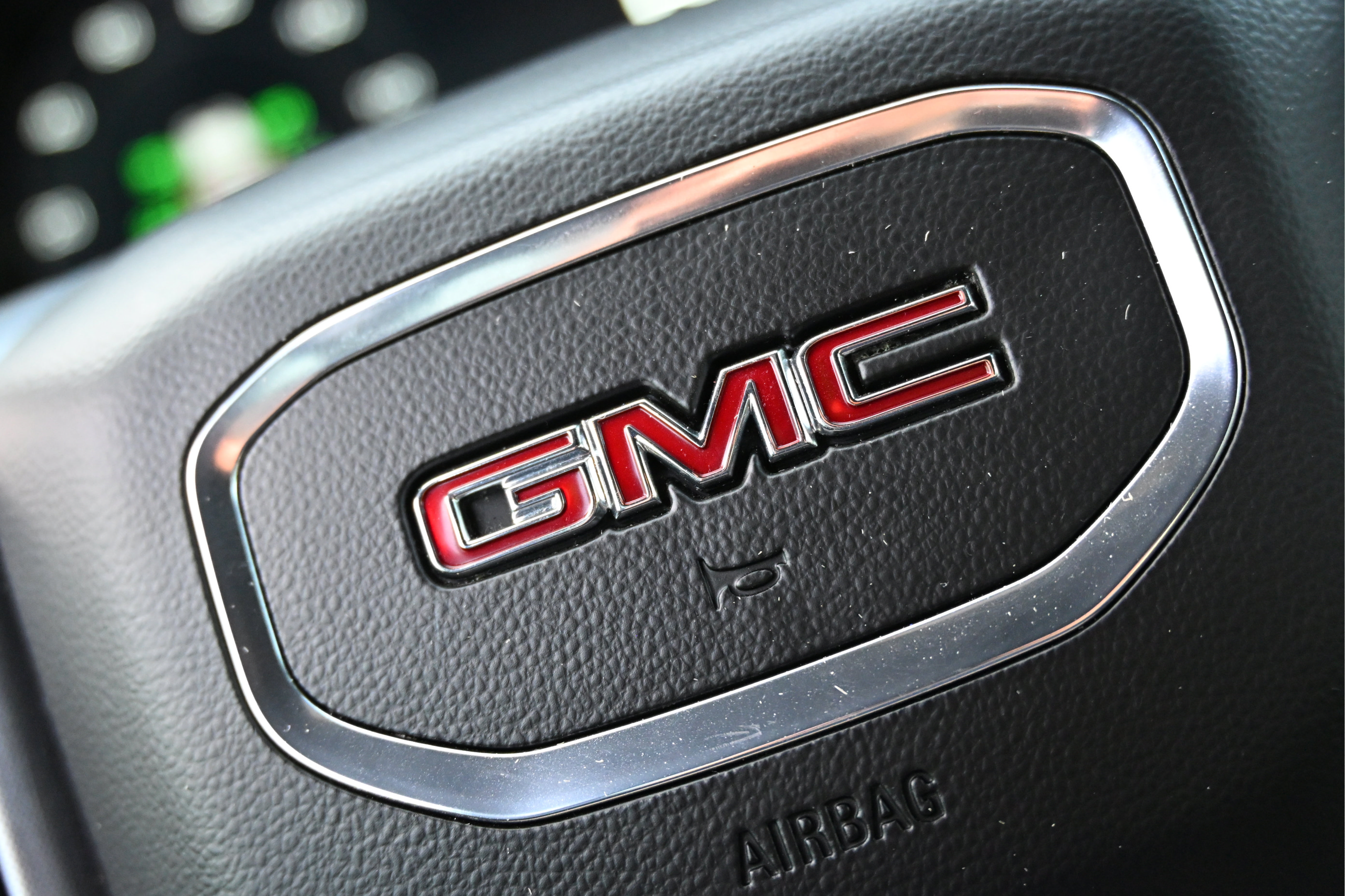 Used 2022 GMC Yukon SLT w/ SLT Premium Package AWD/4WD image 38