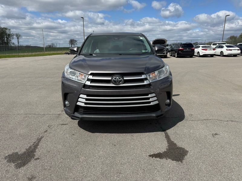 Used 2019 Toyota Highlander Plus image 2