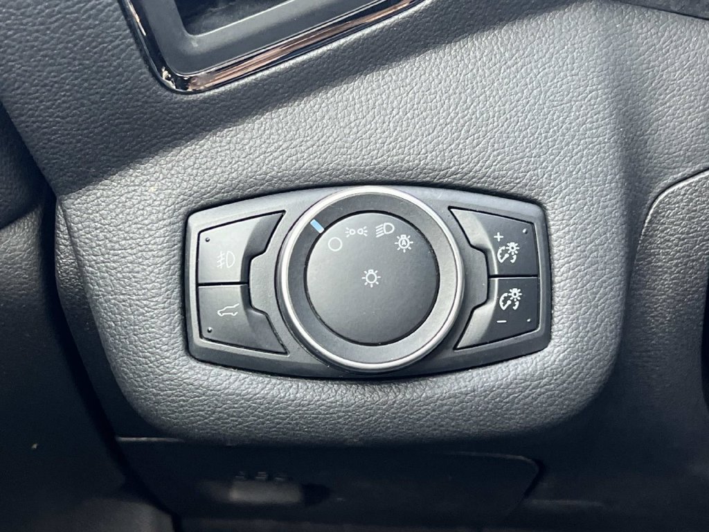 Used 2017 Ford Escape Titanium AWD/4WD image 23