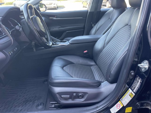 Used 2019 Toyota Camry SE FWD image 15