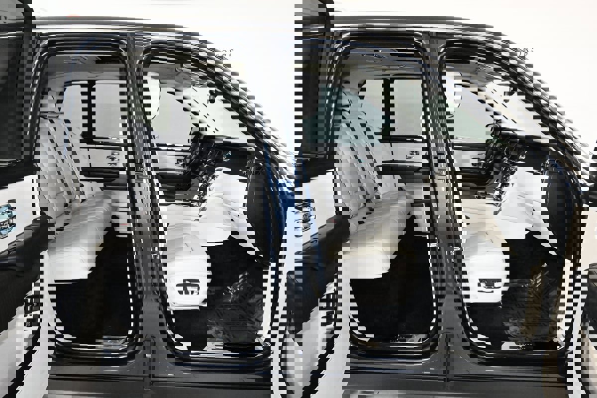 Used 2019 Rolls-Royce Cullinan image 13