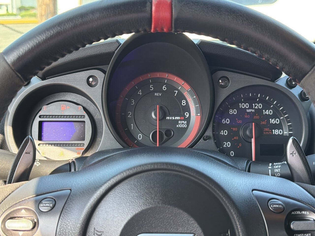 Used 2017 Nissan 370Z NISMO RWD image 29