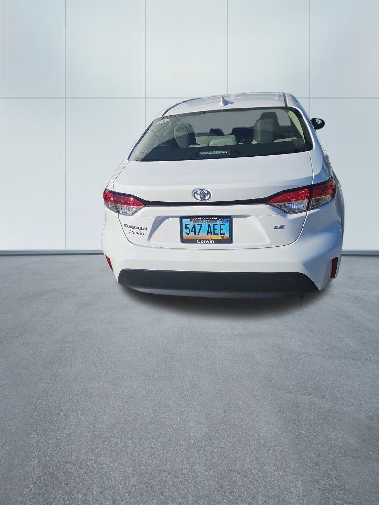 Used 2024 Toyota Corolla LE w/ LE Convenience Package FWD image 3