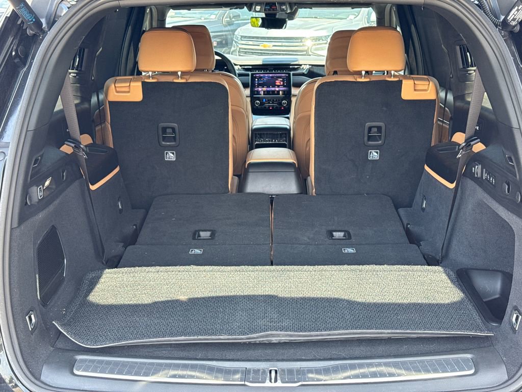 Used 2025 Jeep Grand Cherokee L Summit AWD/4WD image 18