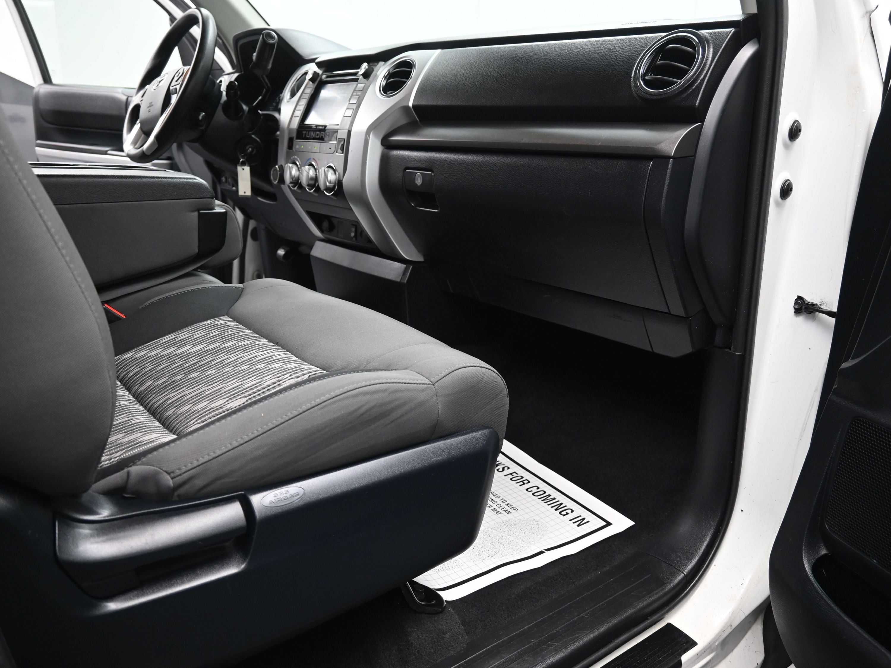 Used 2018 Toyota Tundra SR5 image 27