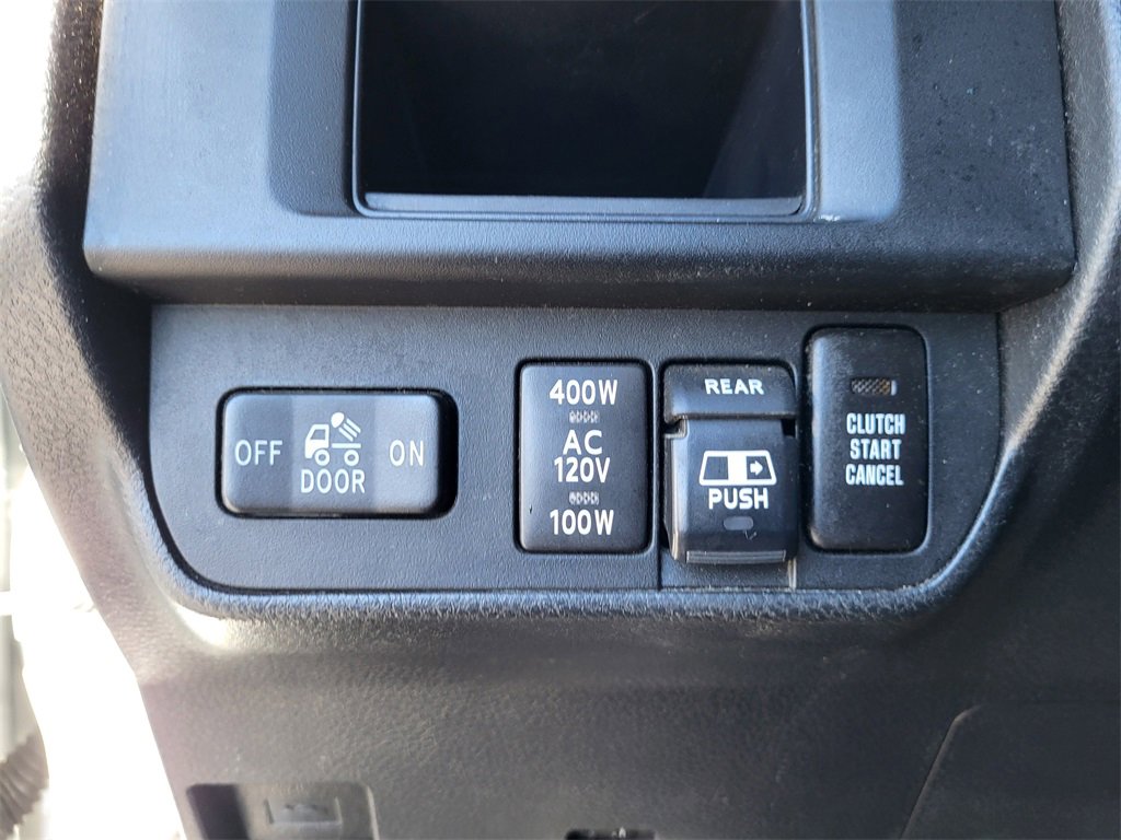 Used 2017 Toyota Tacoma TRD Sport w/ Premium & Technology Package image 29