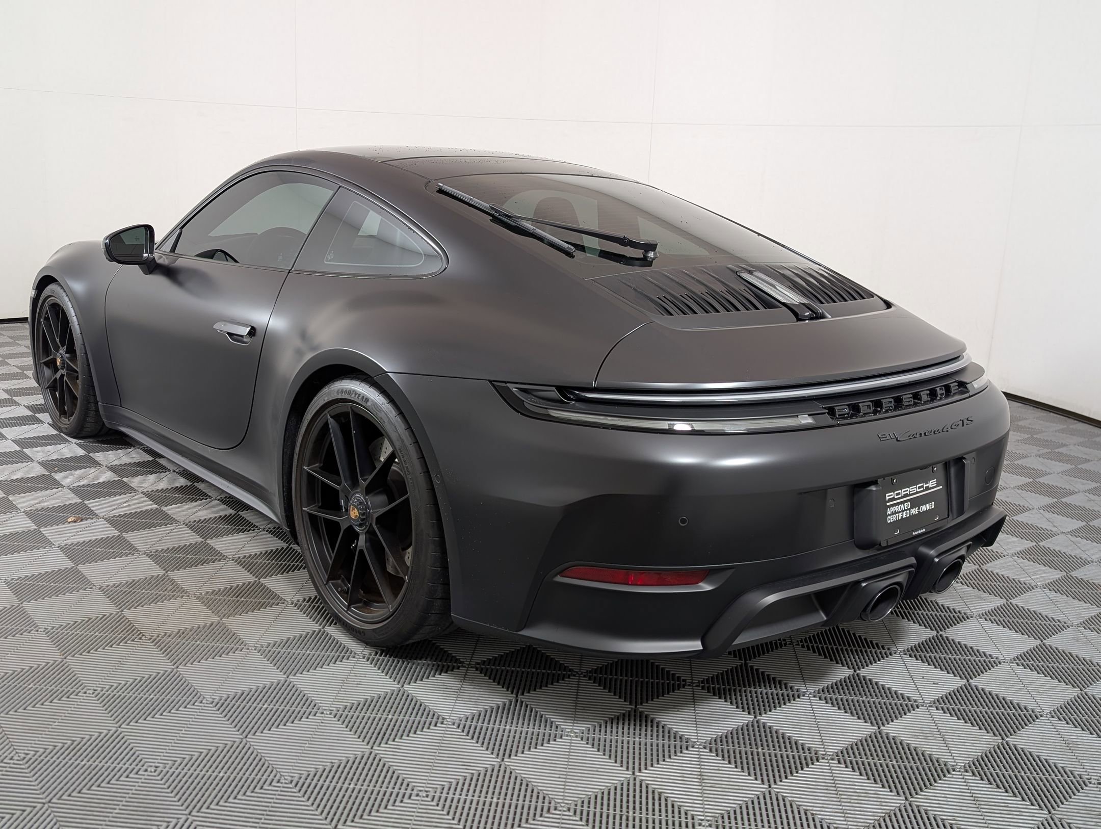 Certified 2025 Porsche 911 Carrera 4 GTS image 3