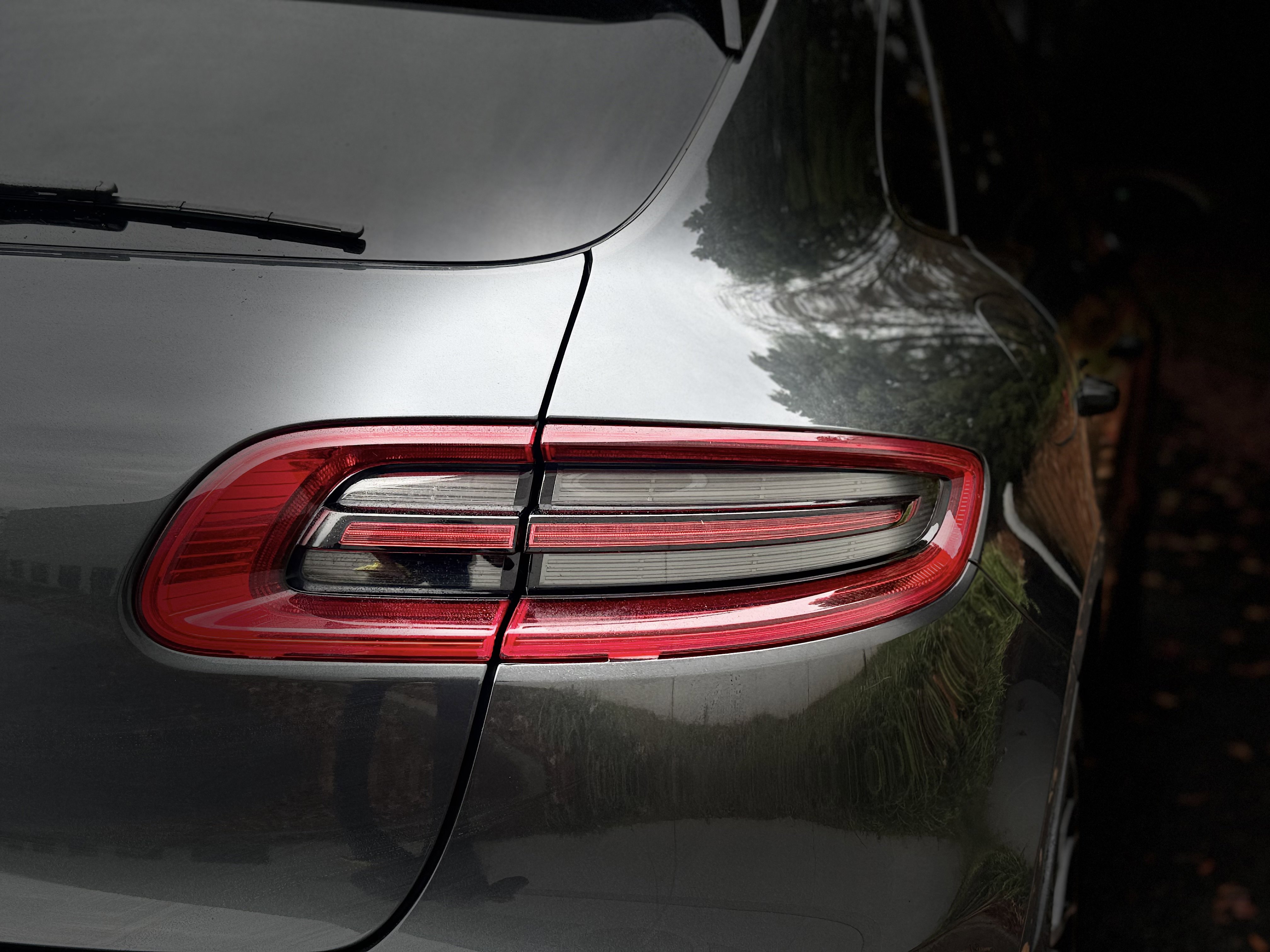 Used 2017 Porsche Macan Turbo image 24