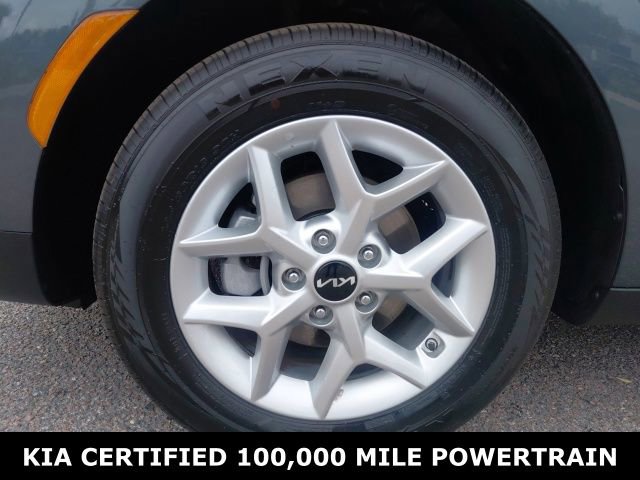 Used 2025 Kia Soul LX FWD image 10