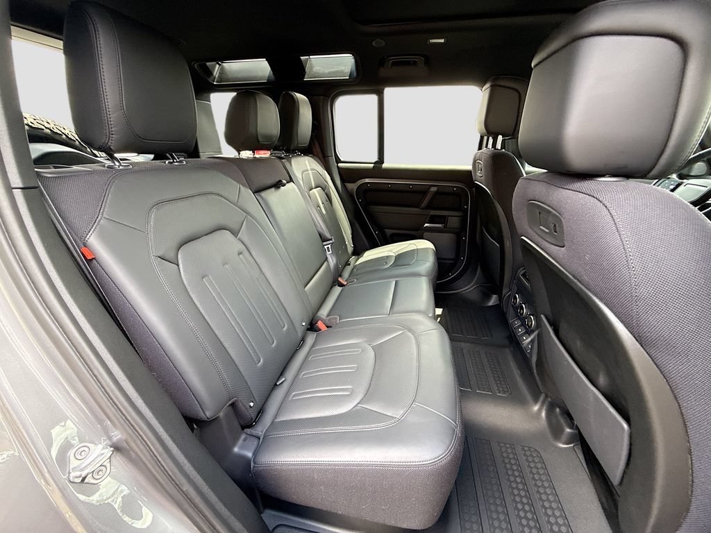 Used 2020 Land Rover Defender 110 X AWD/4WD image 32