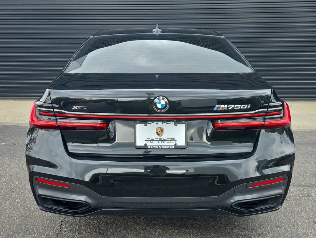 Used 2020 BMW 750i xDrive w/ Executive Package AWD/4WD image 23