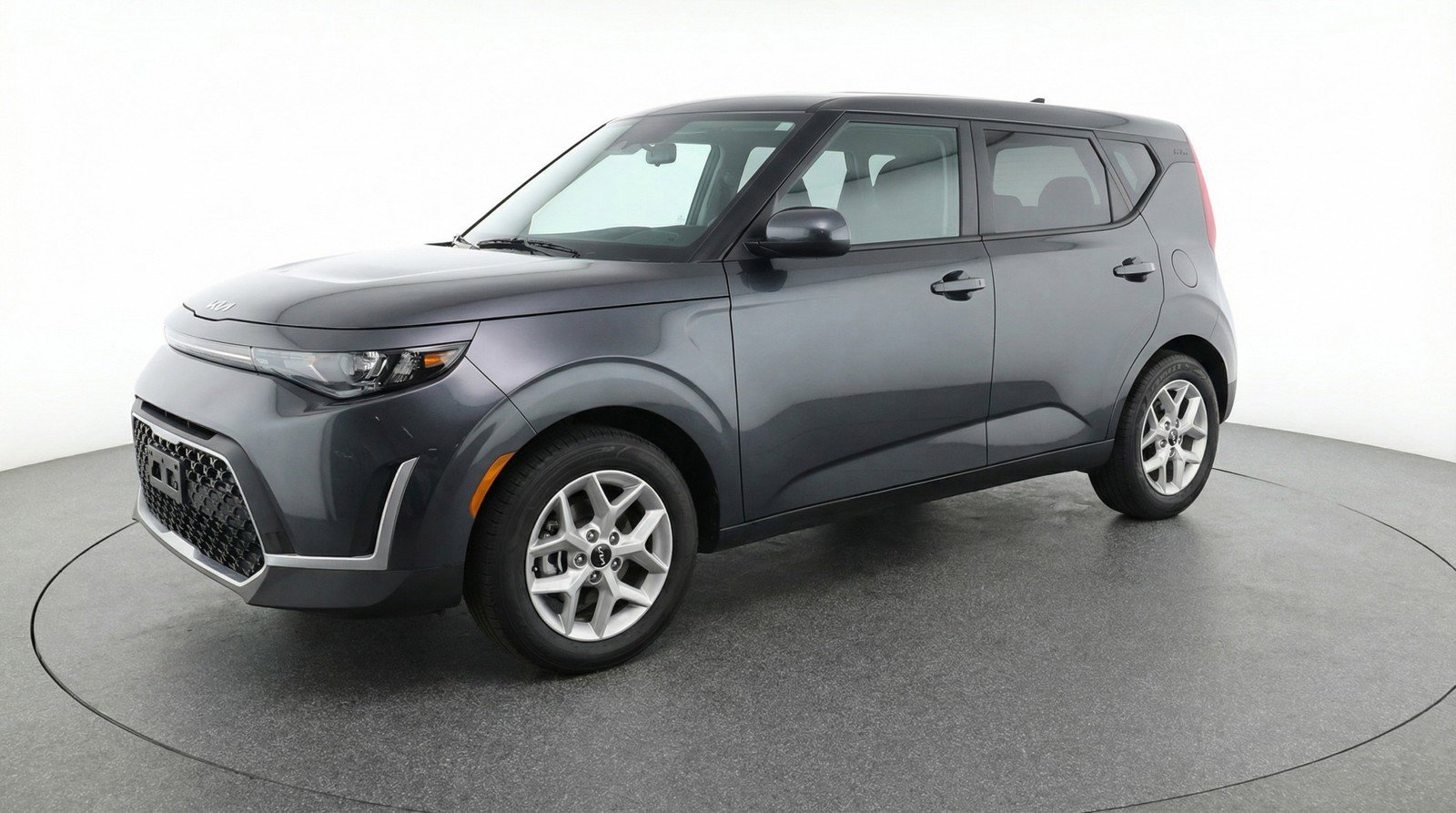 Used 2025 Kia Soul LX w/ LX Technology Package image 3