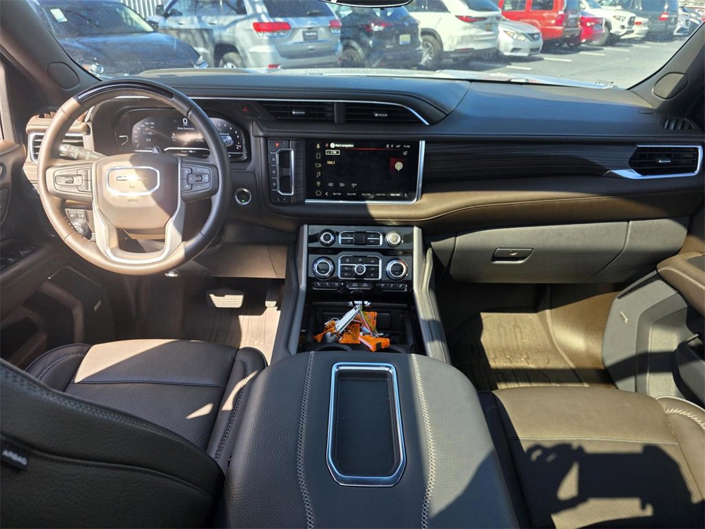 Used 2024 GMC Yukon Denali w/ Denali Reserve Package image 26