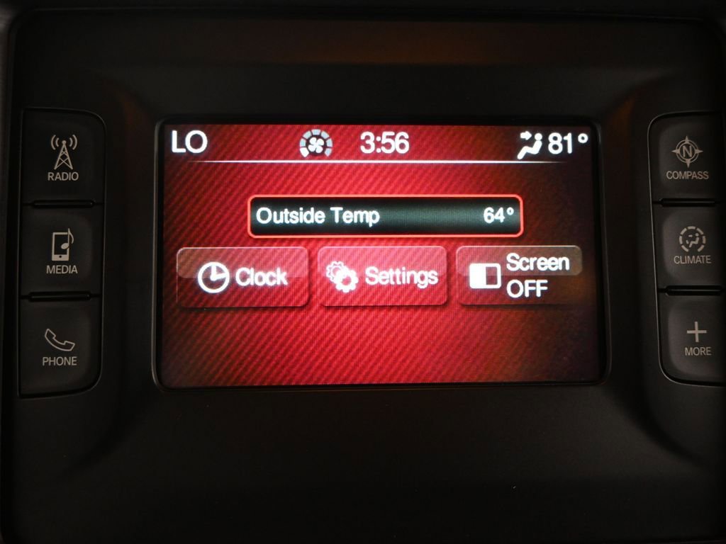 Used 2016 Dodge Challenger R/T RWD image 27
