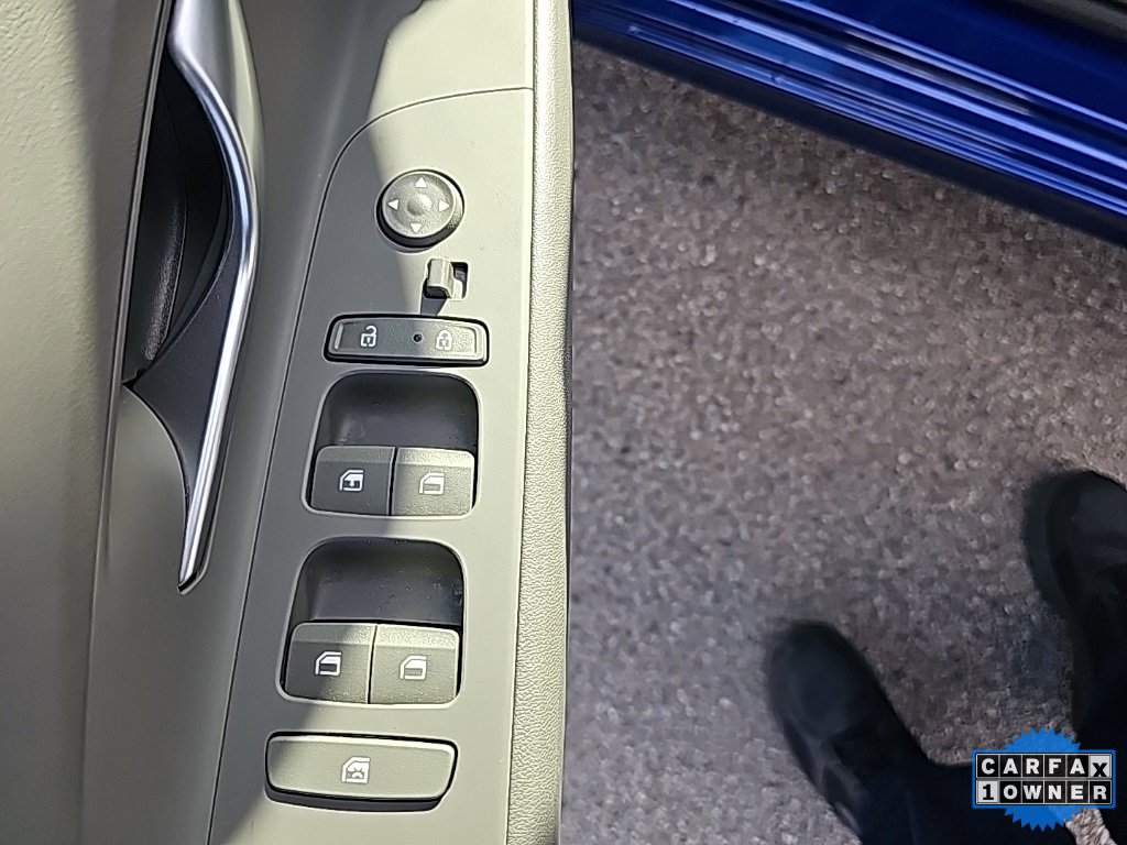 Certified 2023 Hyundai Elantra SE image 12