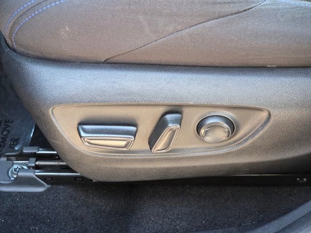 Used 2022 Toyota RAV4 SE image 17