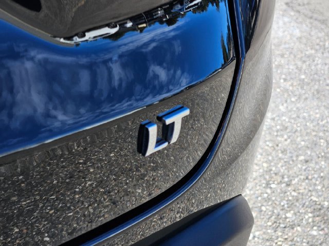 Used 2025 Chevrolet Trax LT FWD image 13