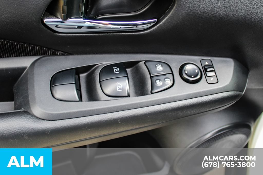 Used 2023 Nissan Kicks SV FWD image 37