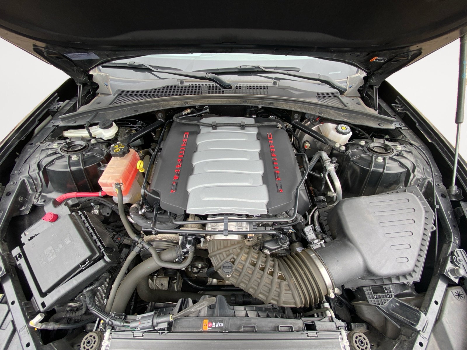 Used 2022 Chevrolet Camaro LT image 32