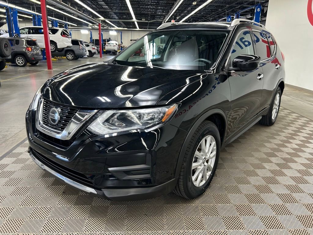 Used 2018 Nissan Rogue SV FWD image 4