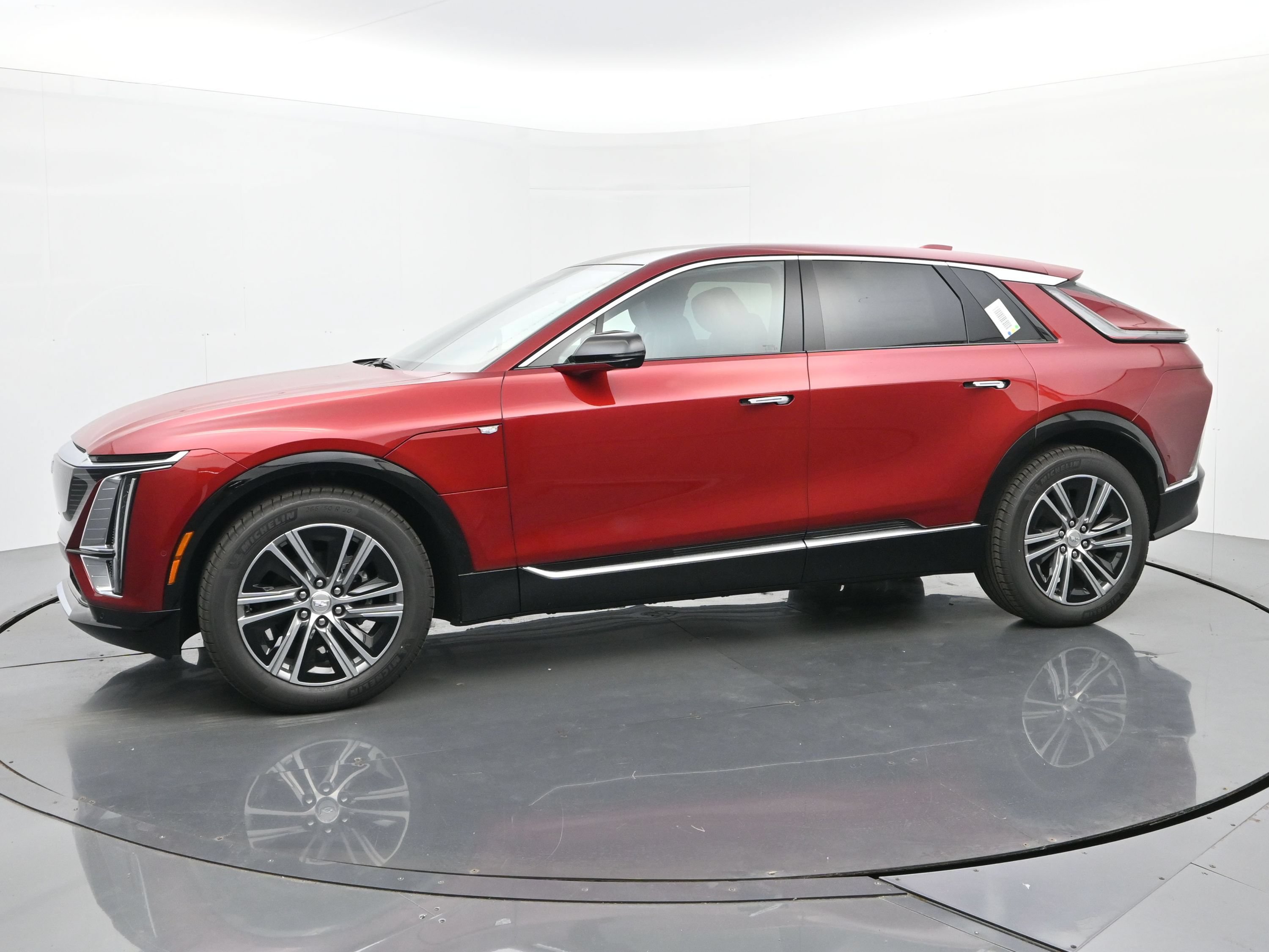 New 2026 Cadillac Lyriq Luxury w/ LPO, Floor Liner Package AWD/4WD image 2