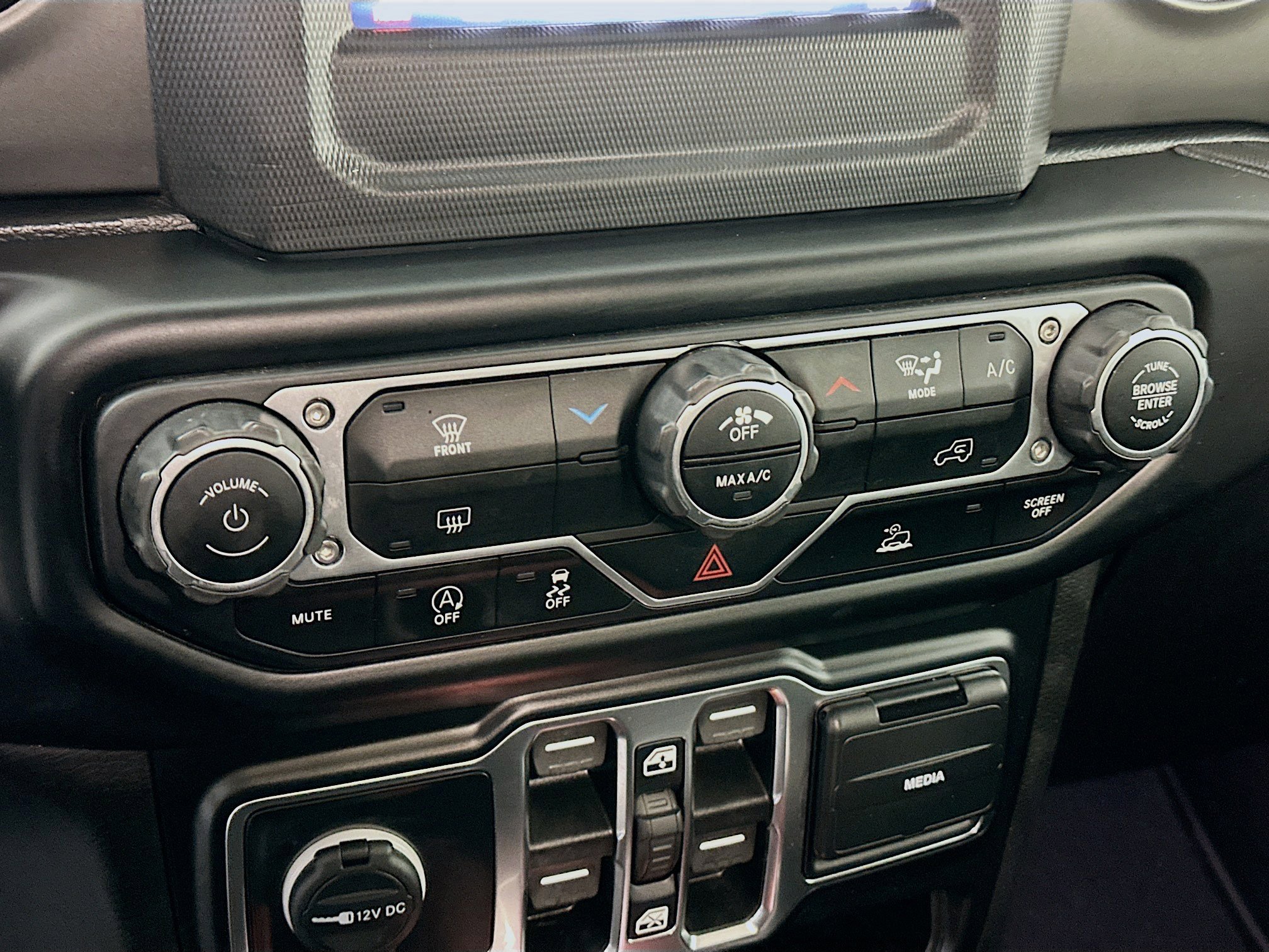 Used 2022 Jeep Wrangler Willys image 22