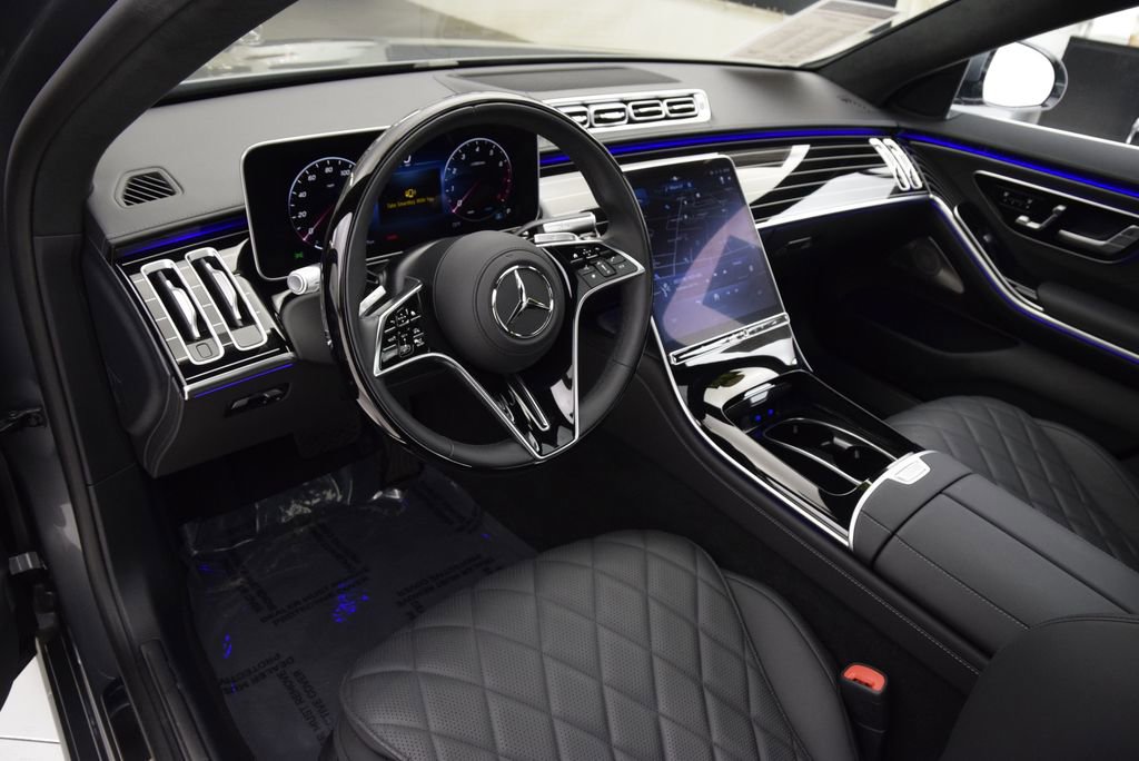 Used 2025 Mercedes-Benz S 580 4MATIC Sedan image 21