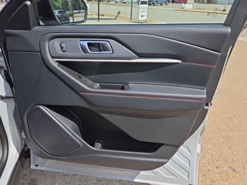New 2026 Ford Explorer ST-Line AWD/4WD image 13