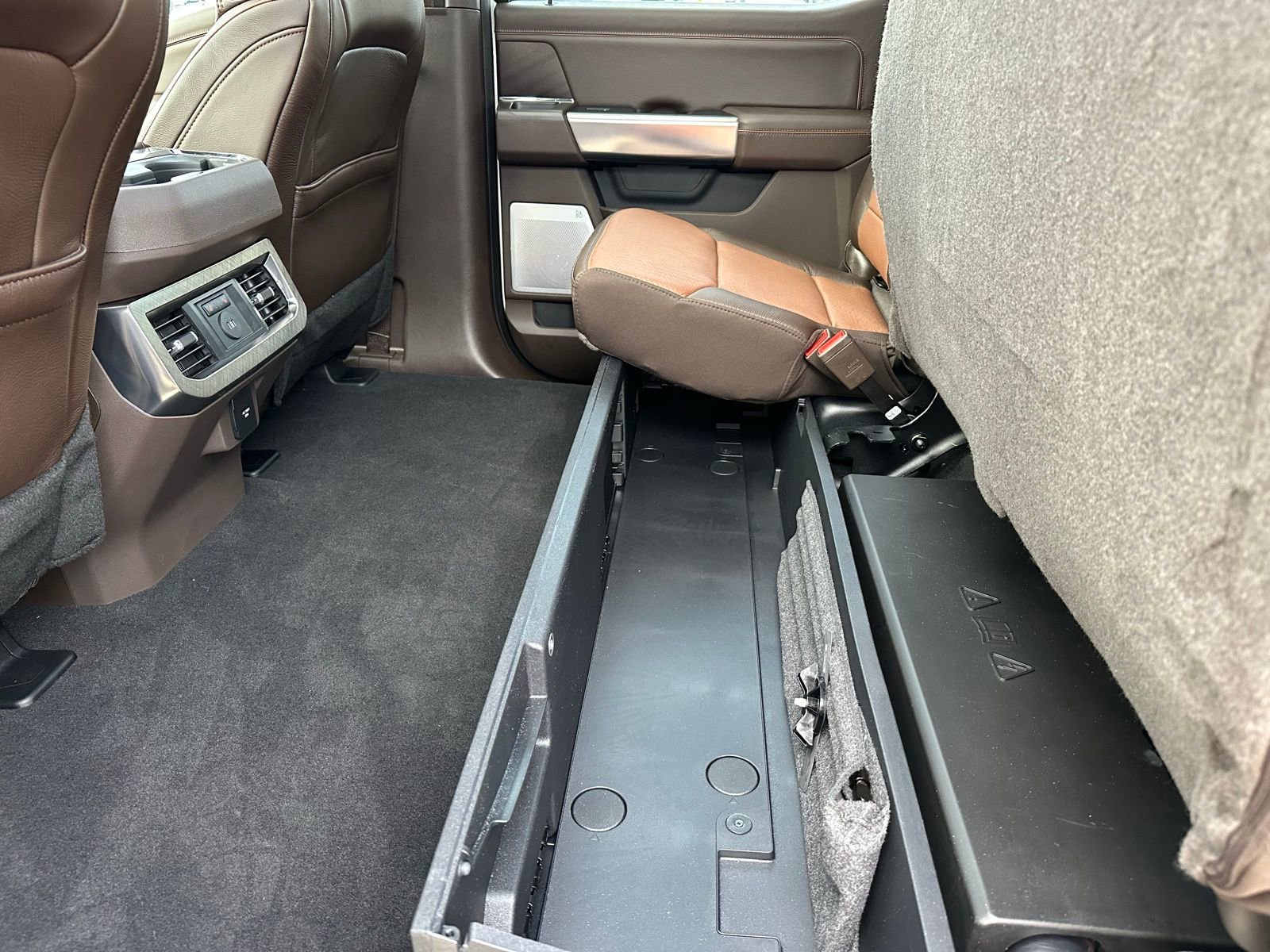 New 2026 Ford F250 King Ranch w/ FX4 Off-Road Package image 40