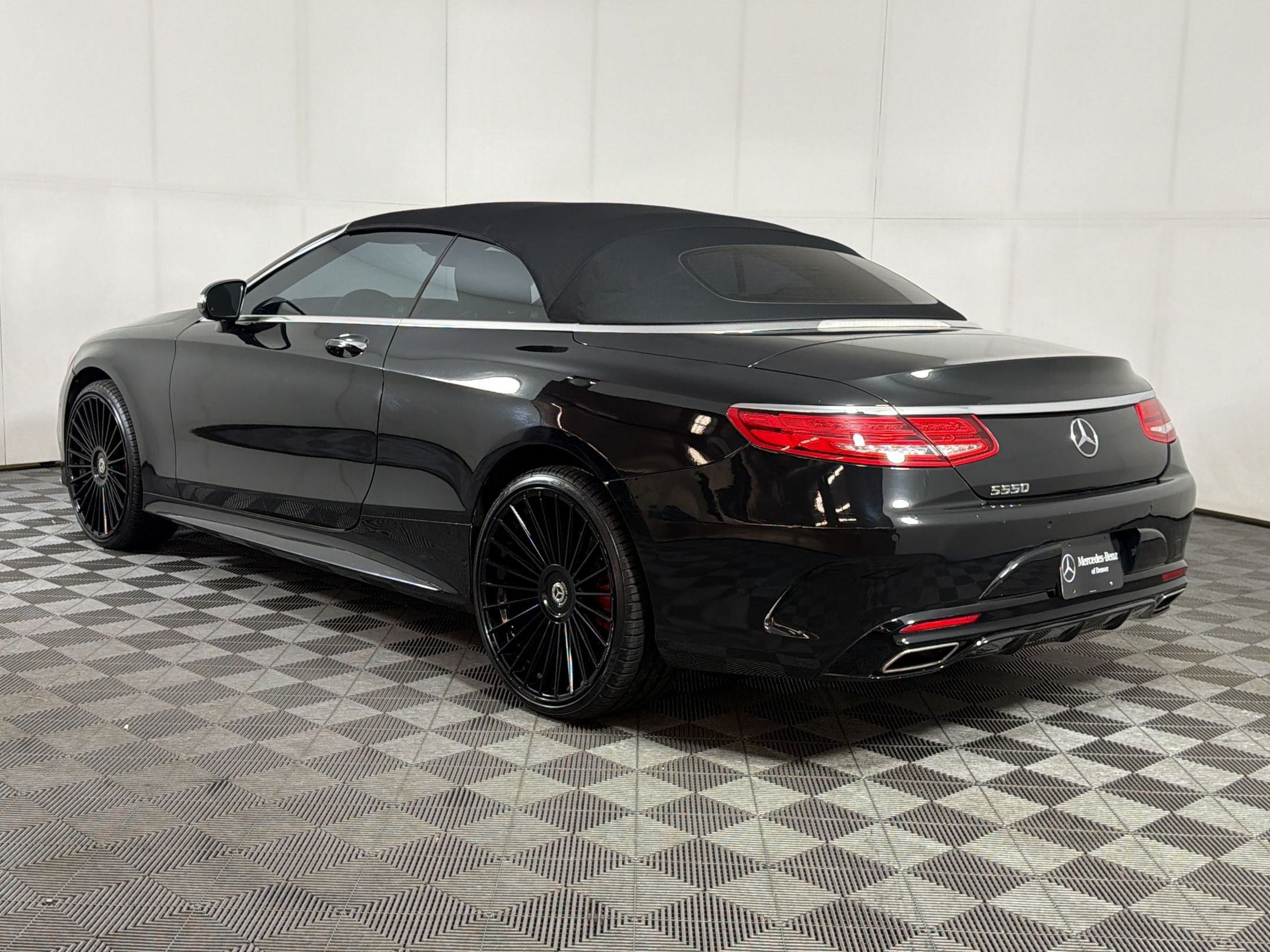 Used 2017 Mercedes-Benz S 550 Cabriolet image 3