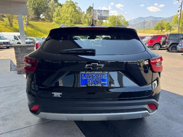 Used 2025 Chevrolet Trax LT w/ Driver Confidence Package image 6